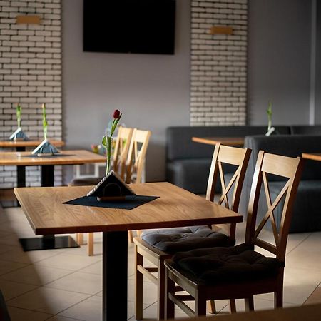 Aparthotel Babilon Krzeszow à Krzeszow  Extérieur photo