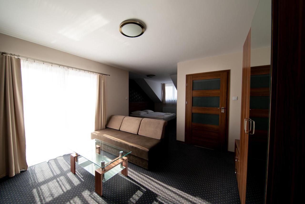 Aparthotel Babilon Krzeszow à Krzeszow  Extérieur photo