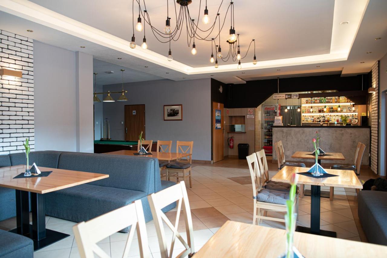Aparthotel Babilon Krzeszow à Krzeszow  Extérieur photo