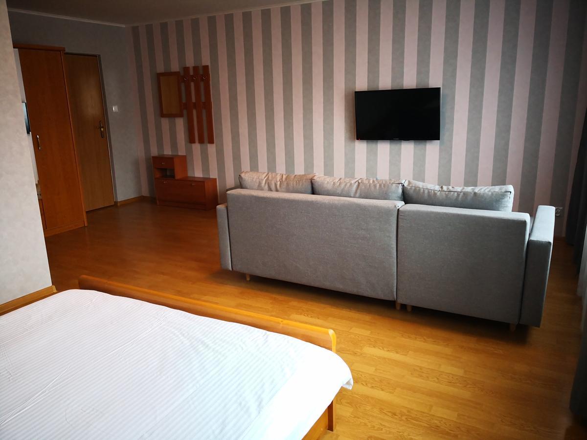 Aparthotel Babilon Krzeszow à Krzeszow  Extérieur photo